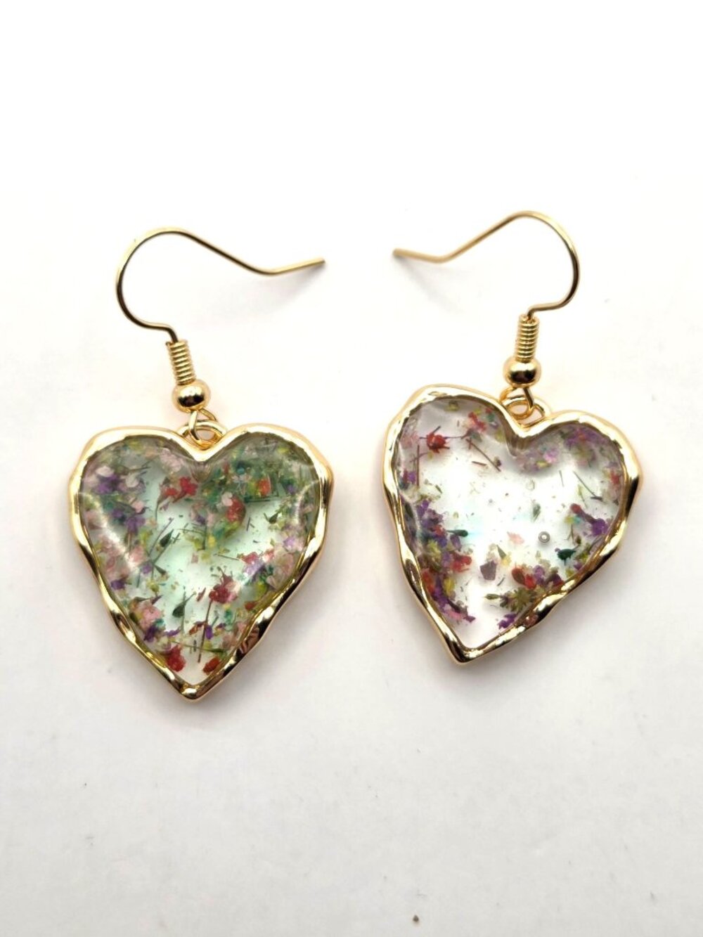 Heart-Shaped Gold Resin Earrings With Preserved Dried Flowers  Drop Design
